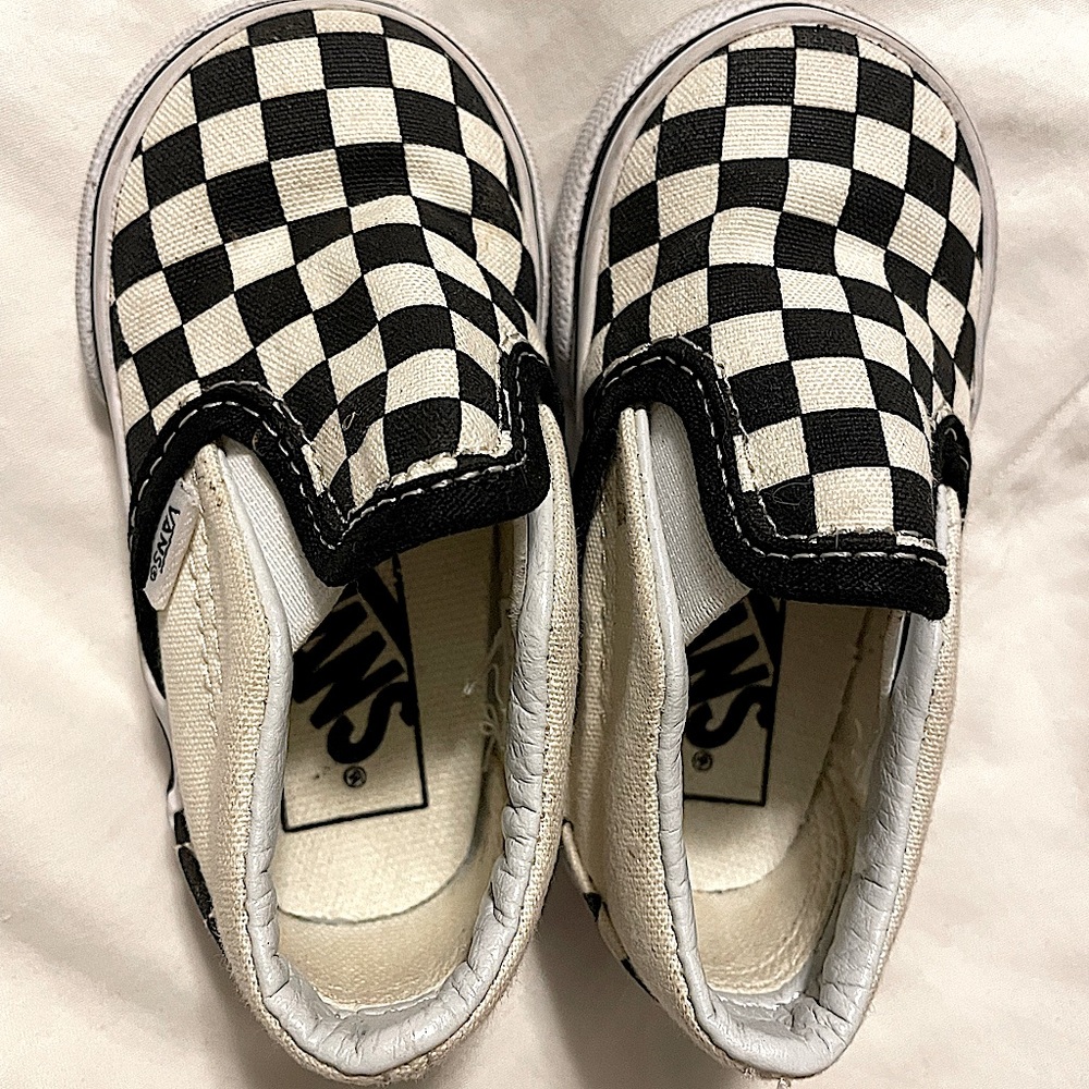 Like new Vans Asher Checkers Slip-On Sneaker - Kids'
